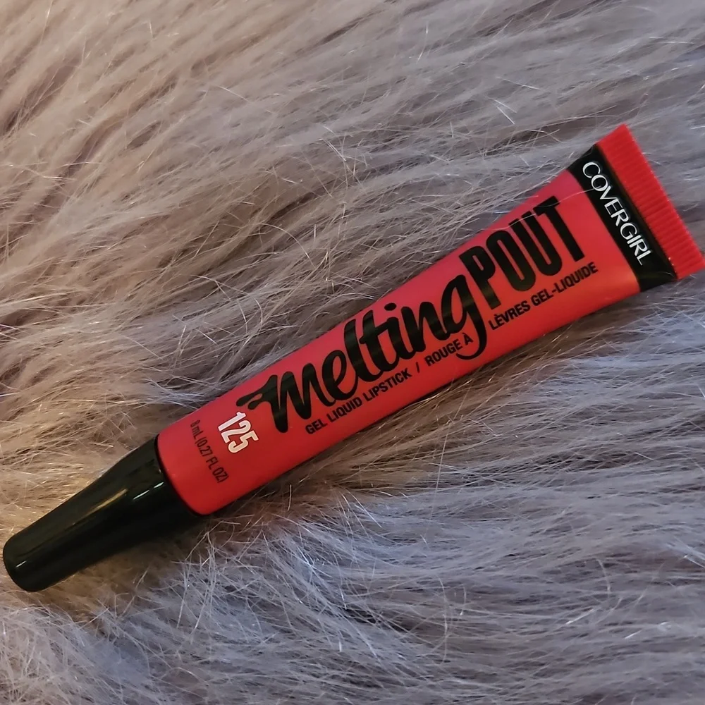 🆕️💄Covergirl Melting Pout Gel Liquid Liquid Lipstick 💄Gel Yes 125💄🆕️